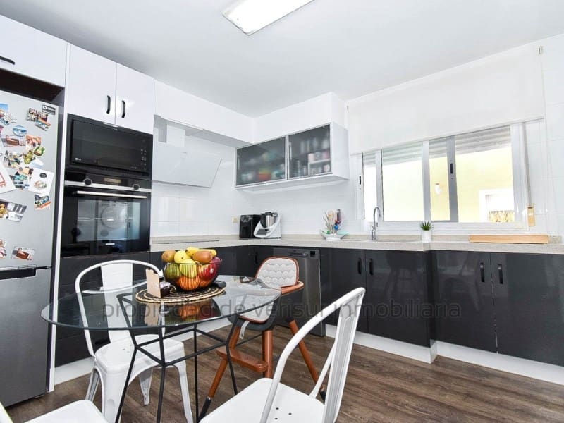 4 soveværelse Villa til salg i Aguilas med garage - € 365.000 (Ref: 9149946)