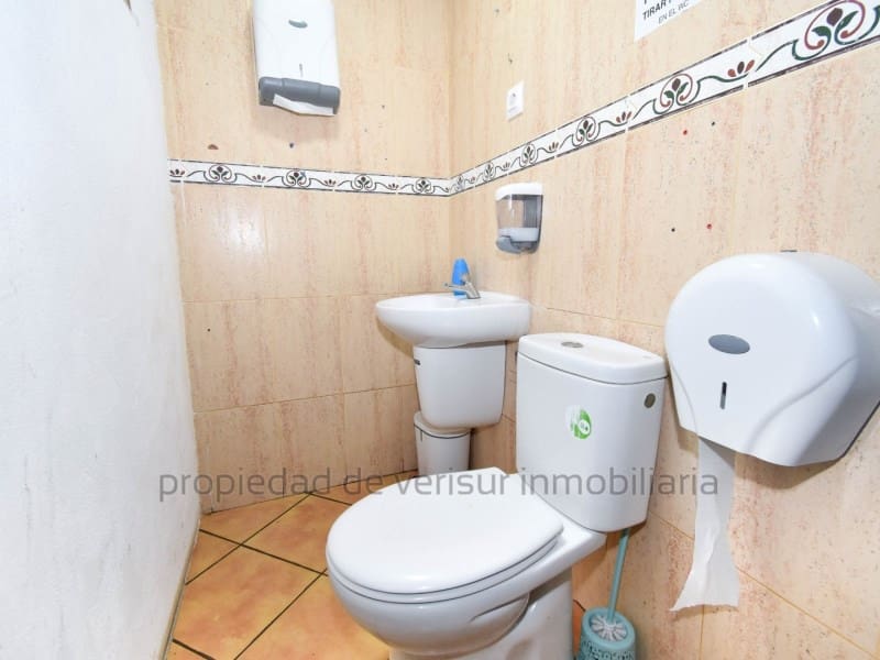 Kaupallinen vuokrattavana paikassa Aguilas - 750 € (Ref: 9149969)