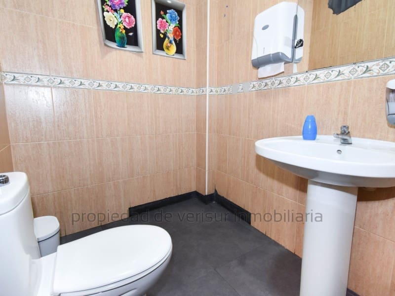 Kaupallinen vuokrattavana paikassa Aguilas - 750 € (Ref: 9149969)