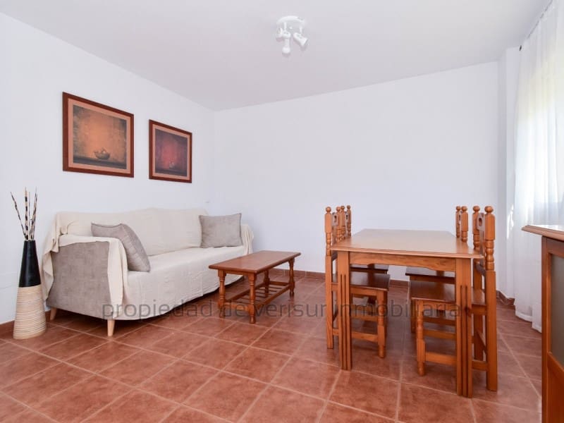 2 slaapkamer Appartement voor vakantieverhuur in Calabardina met garage - € 1.500 (Ref: 9149973)