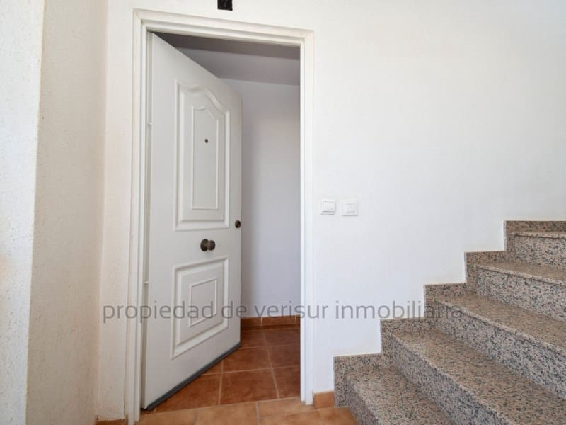 2 slaapkamer Appartement voor vakantieverhuur in Calabardina met garage - € 1.500 (Ref: 9149973)