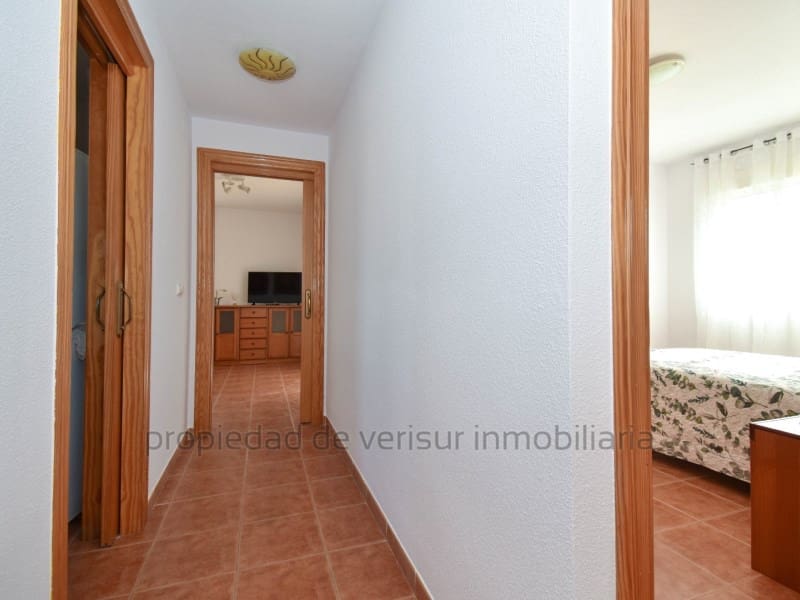 2 slaapkamer Appartement voor vakantieverhuur in Calabardina met garage - € 1.500 (Ref: 9149973)
