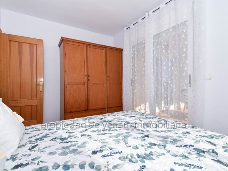2 slaapkamer Appartement voor vakantieverhuur in Calabardina met garage - € 1.500 (Ref: 9149973)