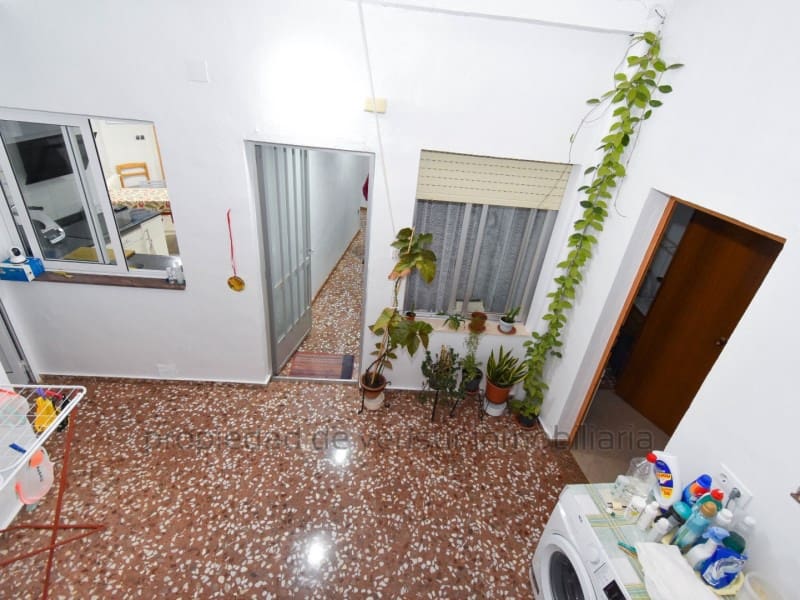 10 soveværelse Byhus til salg i Caudete med garage - € 152.000 (Ref: 9150000)