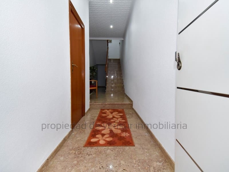 10 soveværelse Byhus til salg i Caudete med garage - € 152.000 (Ref: 9150000)