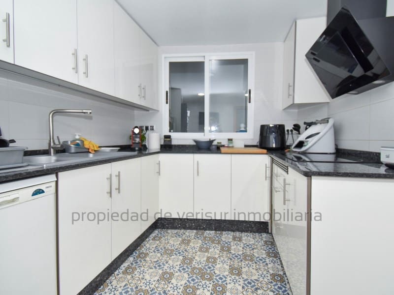 10 soveværelse Byhus til salg i Caudete med garage - € 152.000 (Ref: 9150000)