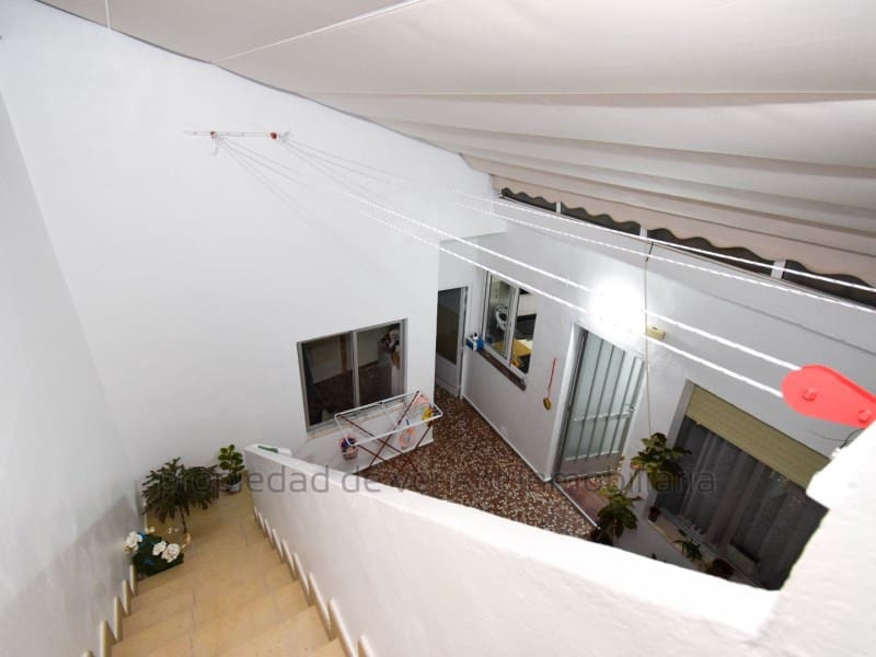 10 soveværelse Byhus til salg i Caudete med garage - € 152.000 (Ref: 9150000)