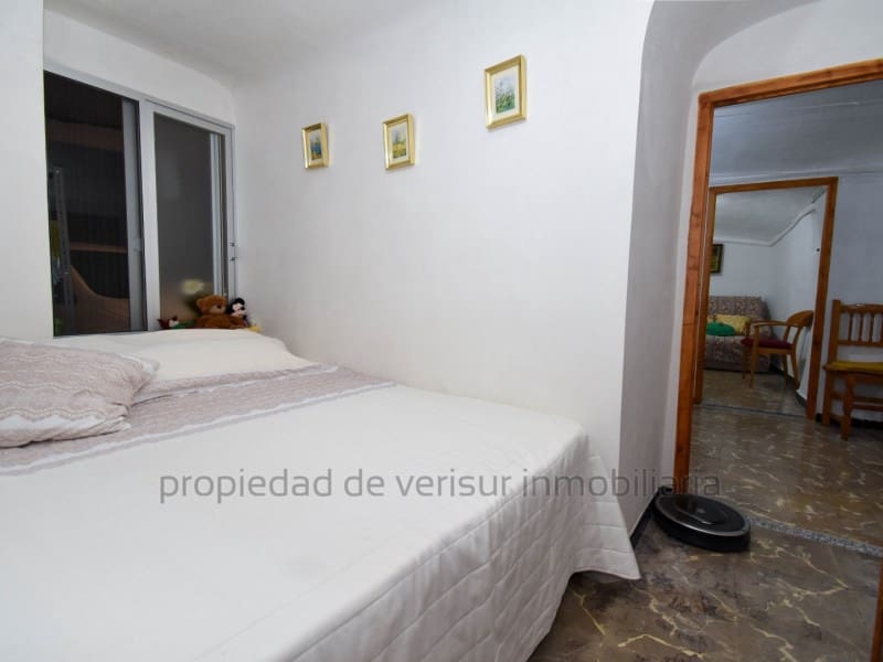 10 soveværelse Byhus til salg i Caudete med garage - € 152.000 (Ref: 9150000)