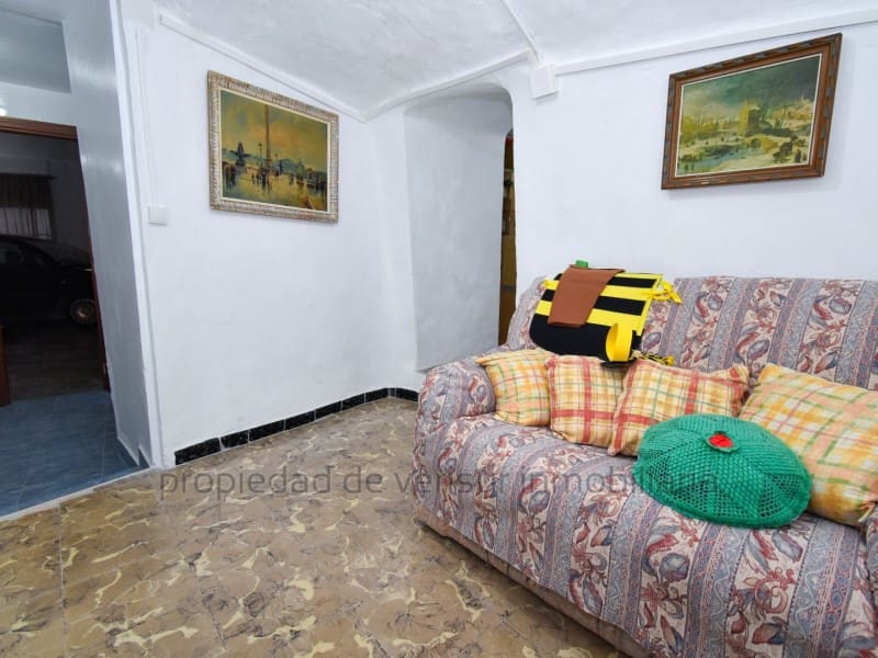 10 soveværelse Byhus til salg i Caudete med garage - € 152.000 (Ref: 9150000)