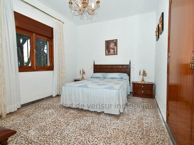 8 bedroom Townhouse for sale in San Juan de los Terreros, Pulpí with garage - € 250,000 (Ref: 9150003)