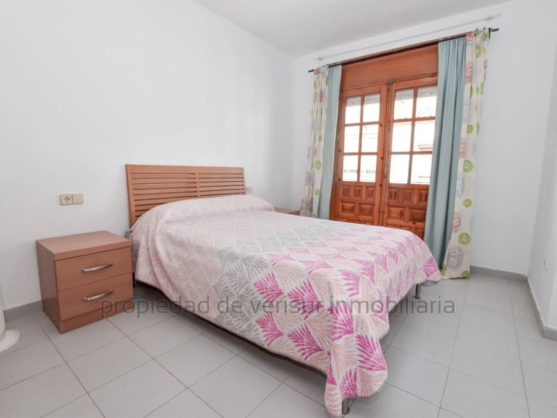 3 bedroom Apartment for rent in Garrucha - € 850 (Ref: 9150016)