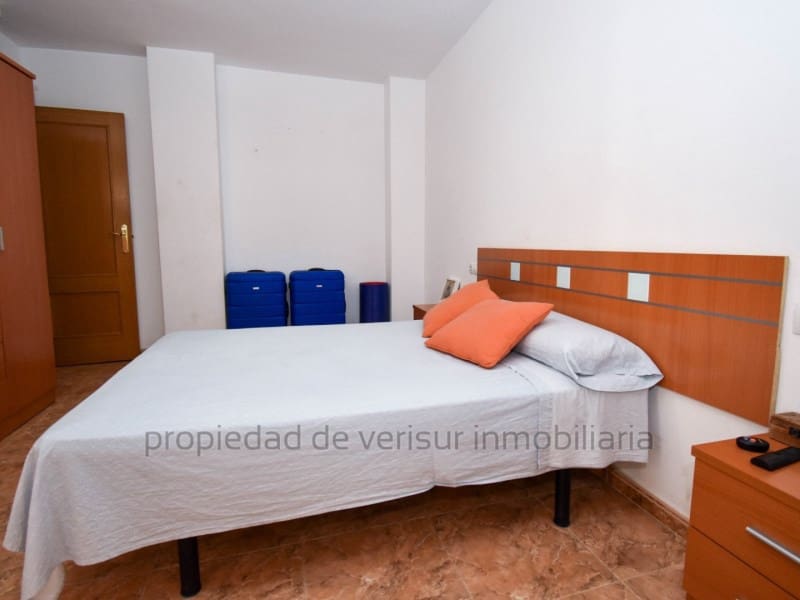 3 slaapkamer Flat voor vakantieverhuur in Aguilas - € 800 (Ref: 9150040)