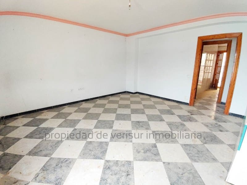 3 bedroom Flat for sale in Fines - € 41,500 (Ref: 9150046)