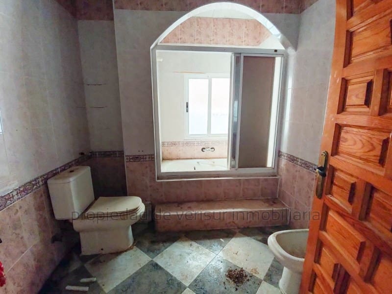 3 bedroom Flat for sale in Fines - € 41,500 (Ref: 9150046)