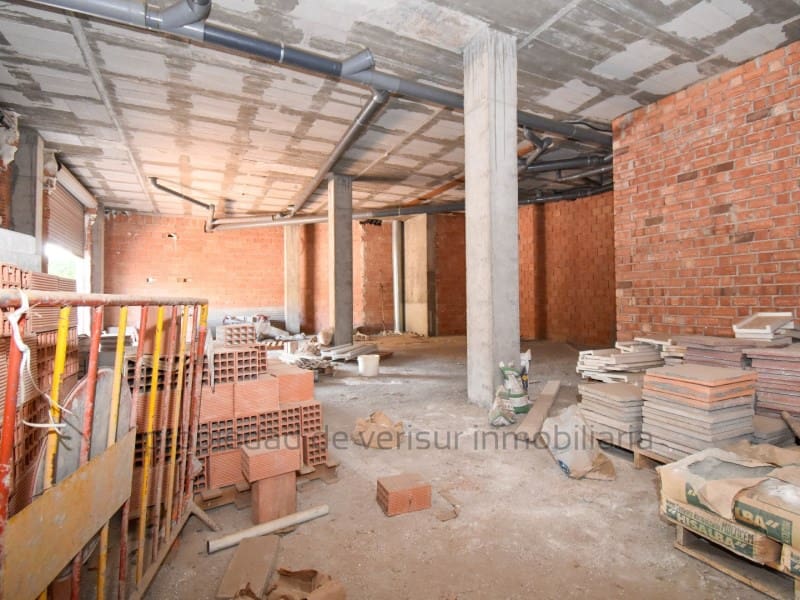 Kommersiell til salgs i Calarreona - € 280 000 (Ref: 9150047)