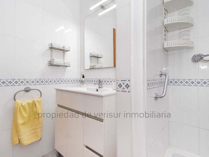 3 soveværelse Villa til leje i Calarreona med garage - € 700 (Ref: 9150055)