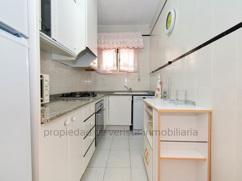 3 soveværelse Villa til leje i Calarreona med garage - € 700 (Ref: 9150055)