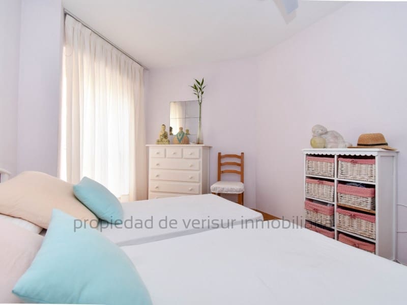 3 sovrum Lägenhet för semesterbostäder i Aguilas med garage - 900 € (Ref: 9185479)