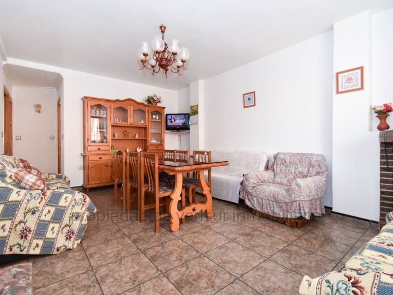 3 bedroom Flat for rent in Calabardina - € 700 (Ref: 9197971)