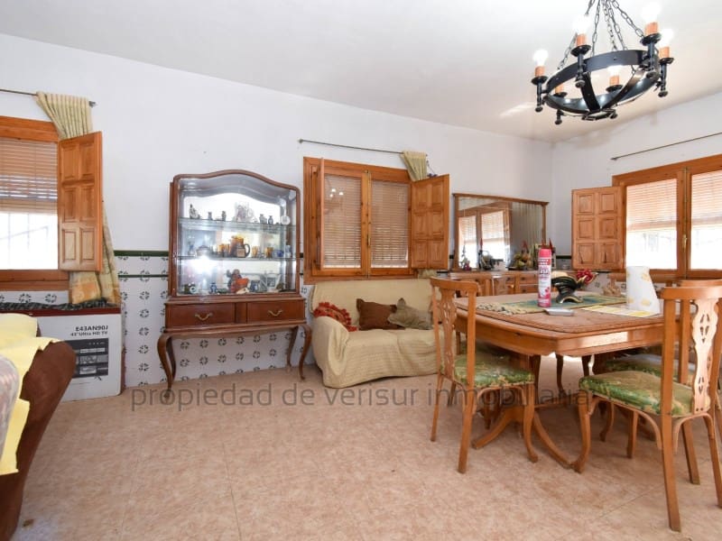 4 soveværelse Finca/Landehus til salg i Aguilas med swimmingpool garage - € 250.000 (Ref: 9240023)