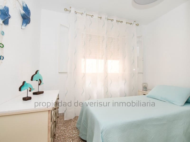 3 bedroom Flat for rent in Aguilas with garage - € 650 (Ref: 9262866)