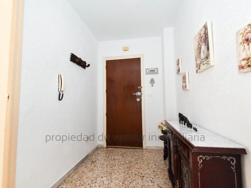 3 bedroom Flat for rent in Aguilas with garage - € 650 (Ref: 9262866)