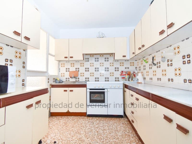 3 bedroom Flat for rent in Aguilas with garage - € 650 (Ref: 9262866)