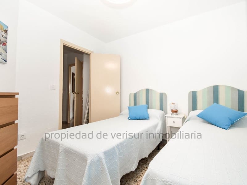 3 bedroom Flat for rent in Aguilas with garage - € 650 (Ref: 9262866)