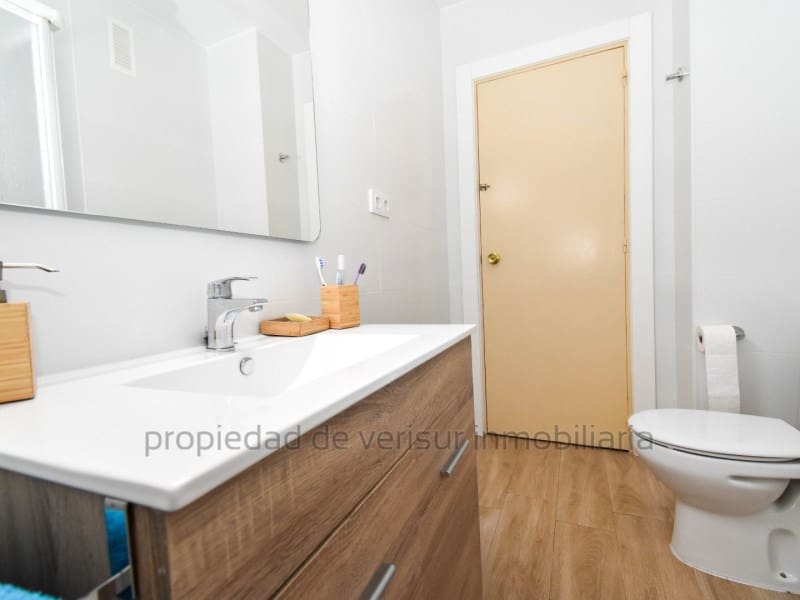 3 bedroom Flat for rent in Aguilas with garage - € 650 (Ref: 9262866)