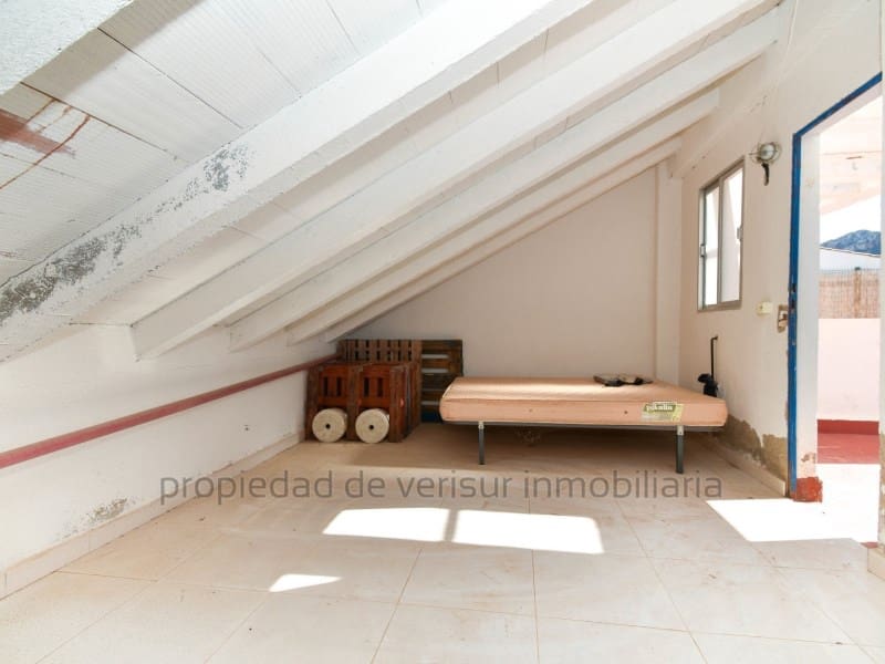 4 bedroom Apartment for rent in Calabardina - € 700 (Ref: 9338707)