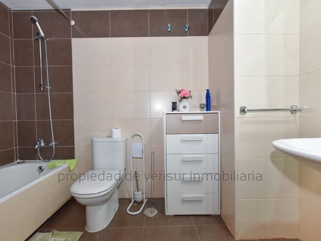 3 bedroom Flat for rent in Aguilas - € 600 (Ref: 9356336)