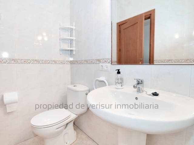 1 Zimmer Haus zu vermieten in Vera Ciudad, Vera - 700 € (Ref: 9359798)