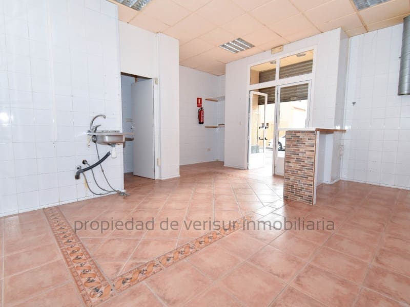 Kommersiell att hyra i Aguilas - 300 € (Ref: 9375392)