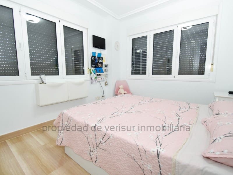 Ático de 3 habitaciones en Aguilas en venta - 279.000 € (Ref: 9403687)