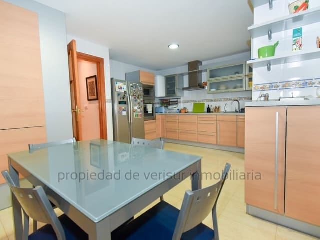 4 bedroom Apartment for rent in Las Majadas - Las Molinetas - Labradorcico, Aguilas with garage - € 900 (Ref: 9414339)