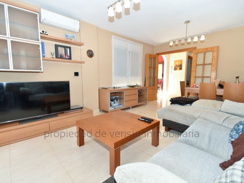 Apartamento de 4 habitaciones en Aguilas en alquiler con garaje - 900 € (Ref: 9414339)