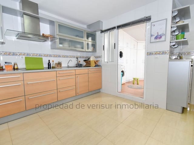 4 bedroom Apartment for rent in Las Majadas - Las Molinetas - Labradorcico, Aguilas with garage - € 900 (Ref: 9414339)