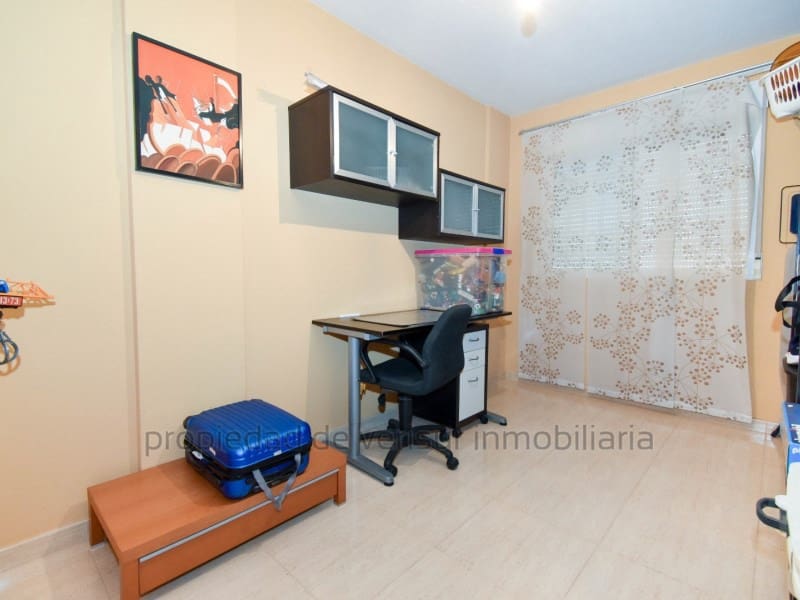 Apartamento de 4 habitaciones en Aguilas en alquiler con garaje - 900 € (Ref: 9414339)