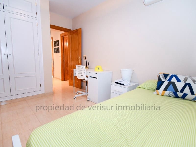 Apartamento de 4 habitaciones en Aguilas en alquiler con garaje - 900 € (Ref: 9414339)