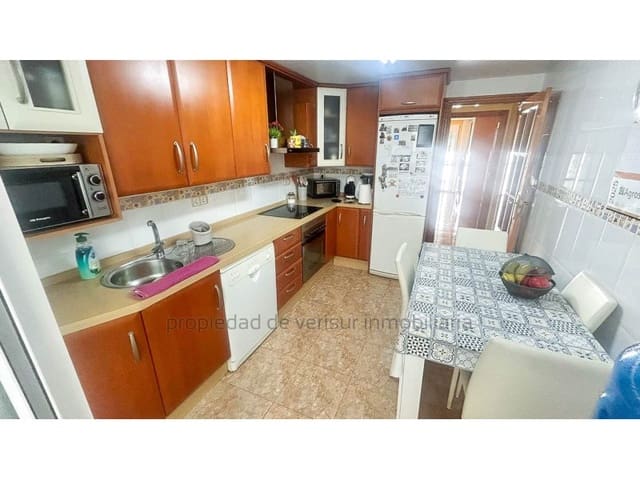 4 bedroom Flat for rent in Casco Antiguo, Aguilas with garage - € 800 (Ref: 9423886)