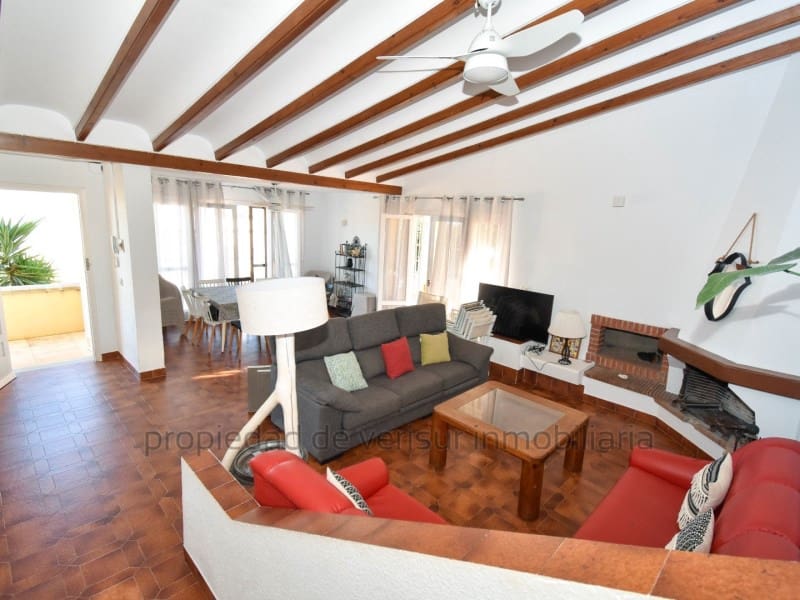 5 sypialnia Willa na sprzedaż w Calarreona z basenem garażem - 370 000 € (Ref: 9427588)