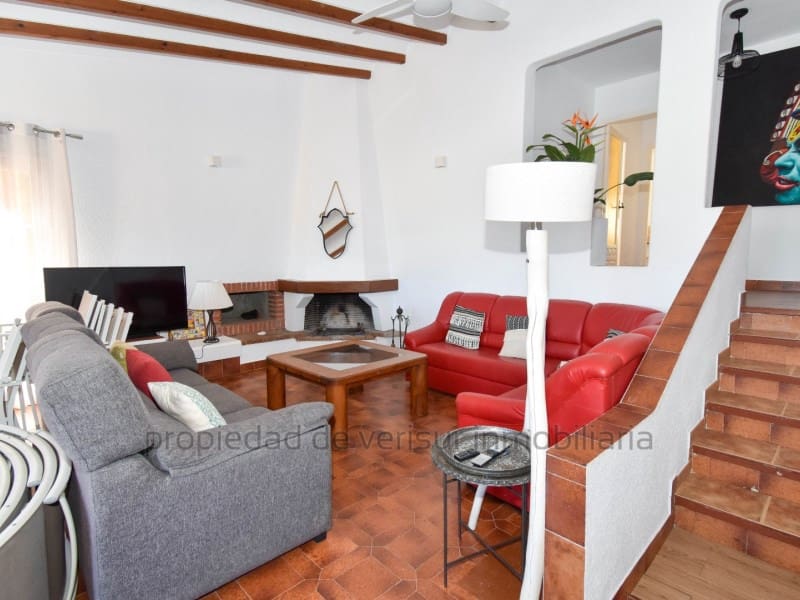 5 sypialnia Willa na sprzedaż w Calarreona z basenem garażem - 370 000 € (Ref: 9427588)