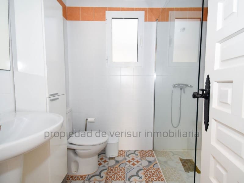 5 sypialnia Willa na sprzedaż w Calarreona z basenem garażem - 370 000 € (Ref: 9427588)