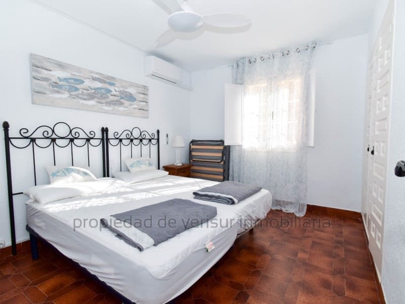 5 sypialnia Willa na sprzedaż w Calarreona z basenem garażem - 370 000 € (Ref: 9427588)