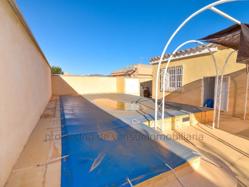 5 sypialnia Willa na sprzedaż w Calarreona z basenem garażem - 370 000 € (Ref: 9427588)