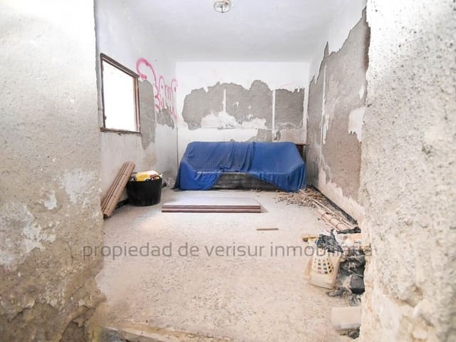 2 bedroom Townhouse for sale in Casco Antiguo, Aguilas - € 40,000 (Ref: 9433504)