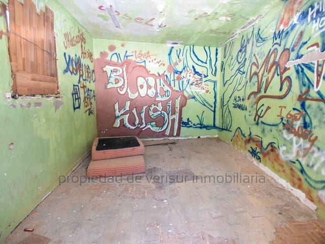 2 bedroom Townhouse for sale in Casco Antiguo, Aguilas - € 40,000 (Ref: 9433504)