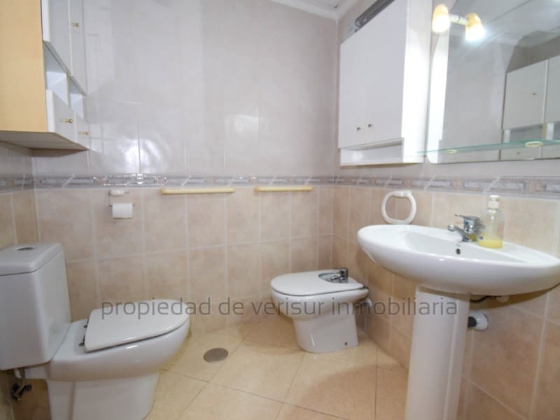 3 makuuhuone Asunto myytävänä paikassa Aguilas mukana 
autotalli - 200 000 € (Ref: 9452209)