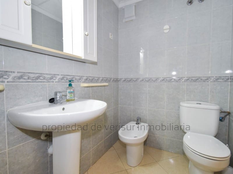 3 makuuhuone Asunto myytävänä paikassa Aguilas mukana 
autotalli - 200 000 € (Ref: 9452209)