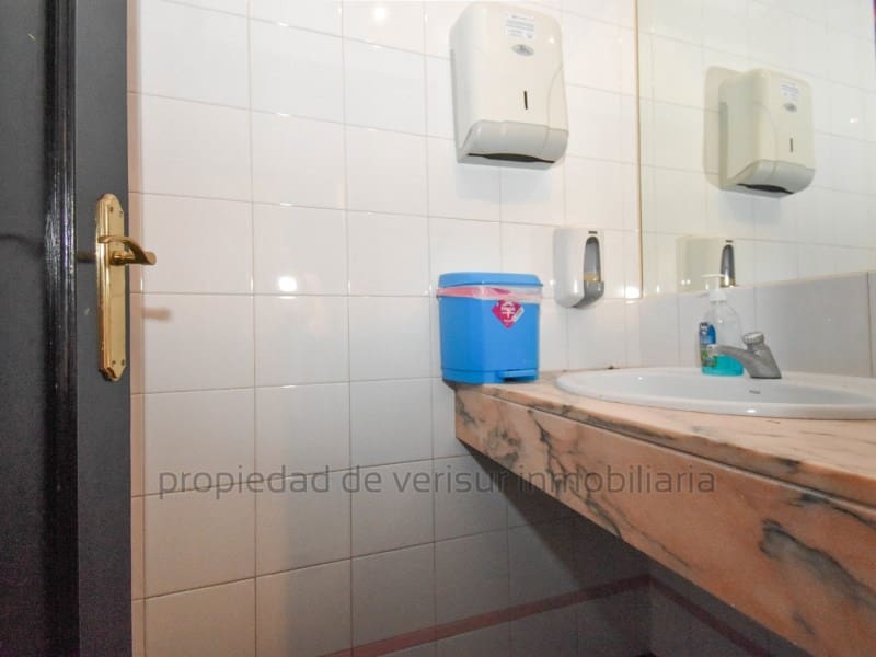 Kommersiell til leie i Aguilas - € 600 (Ref: 9452792)